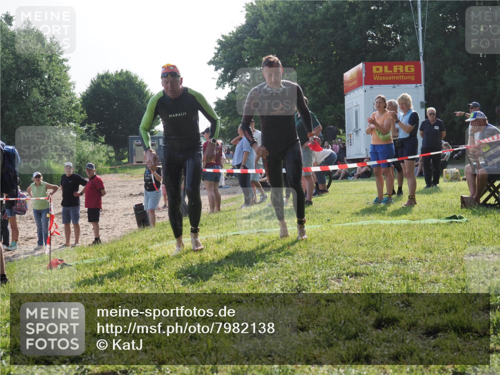 15.06.2025 - 27. Vierlanden-Triathlon KatJ http://msf.ph/oto/7982138 15.06.2025 08:48:09 Schwimmen 16, 34, 167, 193 meine-sportfotos.de