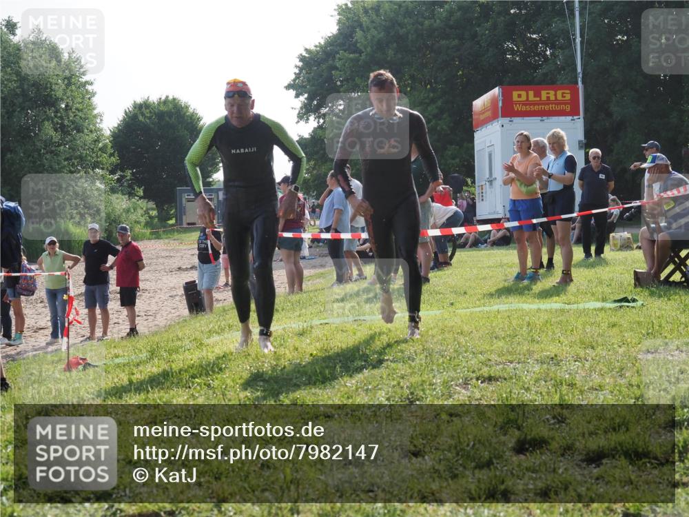 15.06.2025 - 27. Vierlanden-Triathlon KatJ http://msf.ph/oto/7982147 15.06.2025 08:48:09 Schwimmen 16, 34, 167, 193 meine-sportfotos.de