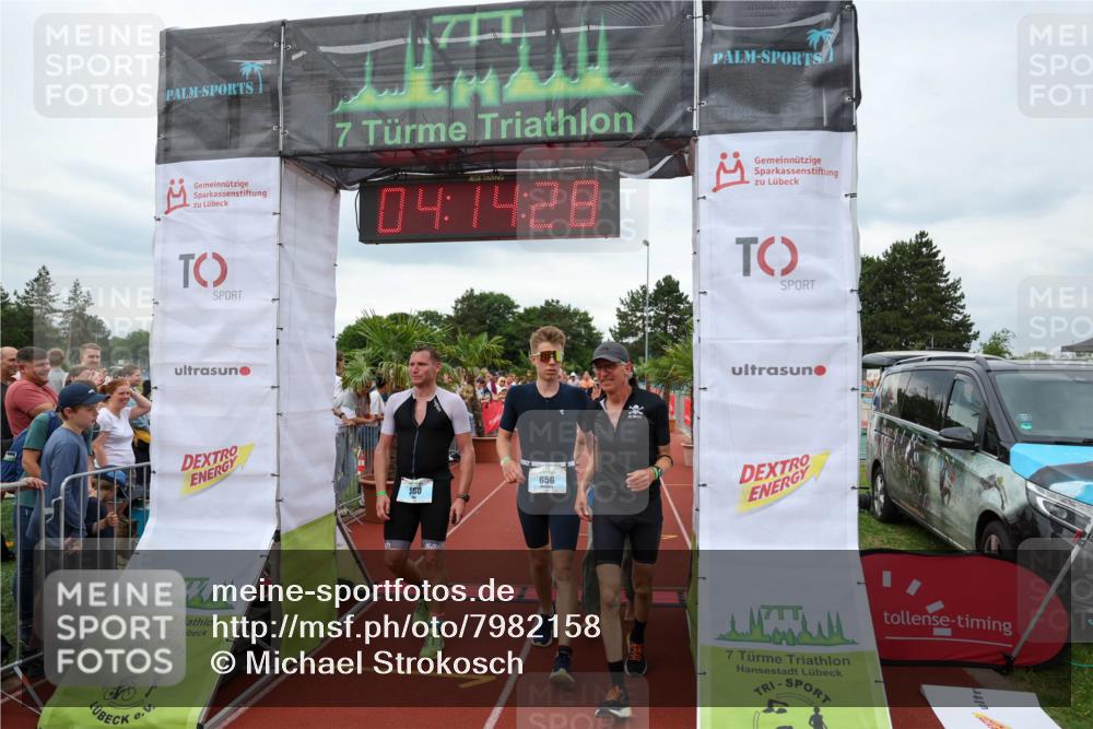 15.06.2025 - 7 Türme Triathlon Michael Strokosch http://msf.ph/oto/7982158 15.06.2025 14:14:28 Ziel 387, 560, 656, 758, 771, 813, 957 meine-sportfotos.de