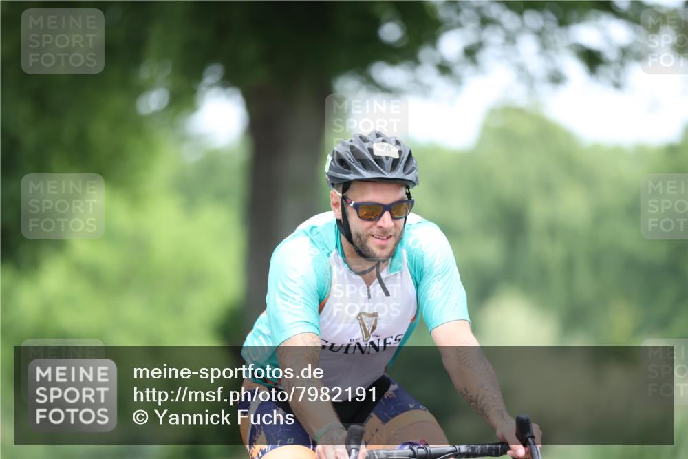 15.06.2025 - 7 Türme Triathlon Yannick Fuchs http://msf.ph/oto/7982191 15.06.2025 11:27:01 Radfahren  meine-sportfotos.de
