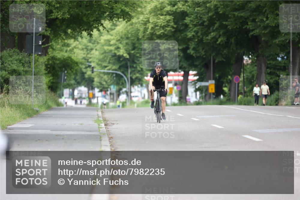 15.06.2025 - 7 Türme Triathlon Yannick Fuchs http://msf.ph/oto/7982235 15.06.2025 11:27:54 Radfahren 228, 234, 294 meine-sportfotos.de