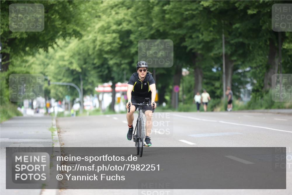 15.06.2025 - 7 Türme Triathlon Yannick Fuchs http://msf.ph/oto/7982251 15.06.2025 11:27:57 Radfahren 228, 234, 294 meine-sportfotos.de