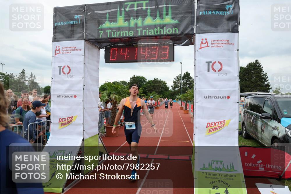 15.06.2025 - 7 Türme Triathlon Michael Strokosch http://msf.ph/oto/7982257 15.06.2025 14:14:32 Ziel 387, 560, 656, 669, 758, 771, 813, 957 meine-sportfotos.de