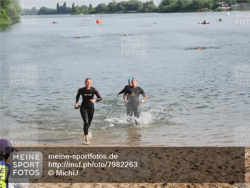 21.06.2025 - 27. Vierlanden-Triathlon MichiJ http://msf.ph/oto/7982263 15.06.2026 09:05:13 Schwimmen 205, 209, 221, 222 meine-sportfotos.de