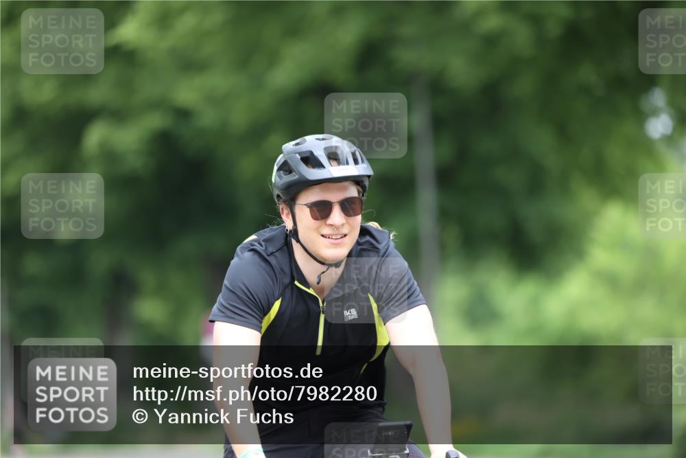 15.06.2025 - 7 Türme Triathlon Yannick Fuchs http://msf.ph/oto/7982280 15.06.2025 11:27:59 Radfahren 228, 234, 294 meine-sportfotos.de