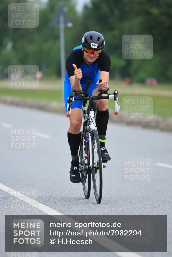 15.06.2025 - 27. Vierlanden-Triathlon H.Heesch http://msf.ph/oto/7982294 15.06.2025 10:52:09 Radfahren 84, 144, 173, 252, 386, 513 meine-sportfotos.de