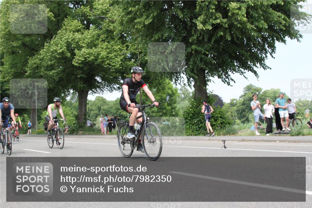15.06.2025 - 7 Türme Triathlon Yannick Fuchs http://msf.ph/oto/7982350 15.06.2025 13:32:10 Radfahren  meine-sportfotos.de