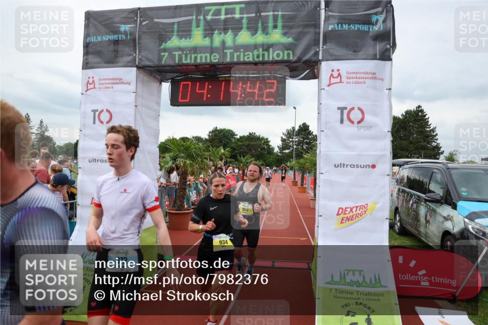 15.06.2025 - 7 Türme Triathlon Michael Strokosch http://msf.ph/oto/7982376 15.06.2025 14:14:42 Ziel 372, 411, 631, 669, 934, 1010, 1192 meine-sportfotos.de