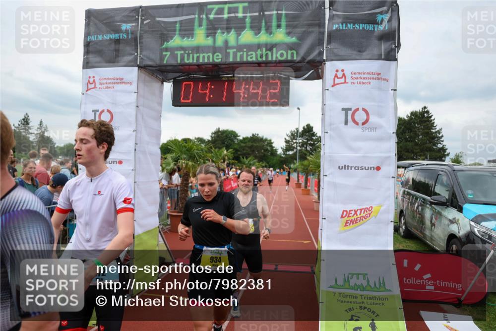 15.06.2025 - 7 Türme Triathlon Michael Strokosch http://msf.ph/oto/7982381 15.06.2025 14:14:42 Ziel 372, 411, 631, 669, 934, 1010, 1192 meine-sportfotos.de