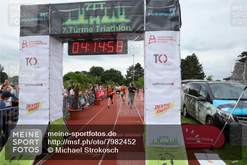 15.06.2025 - 7 Türme Triathlon Michael Strokosch http://msf.ph/oto/7982452 15.06.2025 14:14:57 Ziel 1129 meine-sportfotos.de