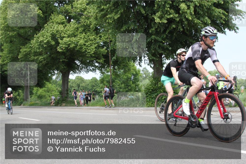 15.06.2025 - 7 Türme Triathlon Yannick Fuchs http://msf.ph/oto/7982455 15.06.2025 13:32:16 Radfahren  meine-sportfotos.de