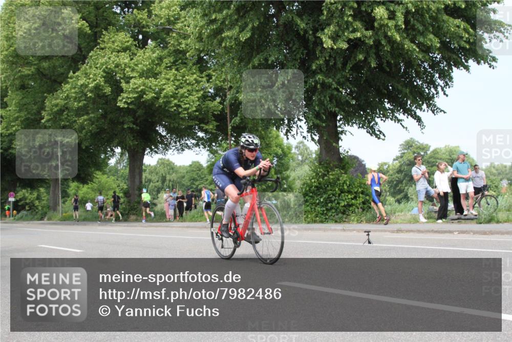 15.06.2025 - 7 Türme Triathlon Yannick Fuchs http://msf.ph/oto/7982486 15.06.2025 13:32:20 Radfahren  meine-sportfotos.de