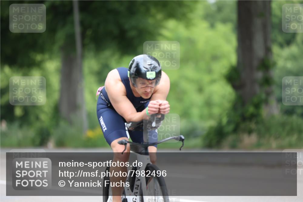 15.06.2025 - 7 Türme Triathlon Yannick Fuchs http://msf.ph/oto/7982496 15.06.2025 11:30:24 Radfahren  meine-sportfotos.de