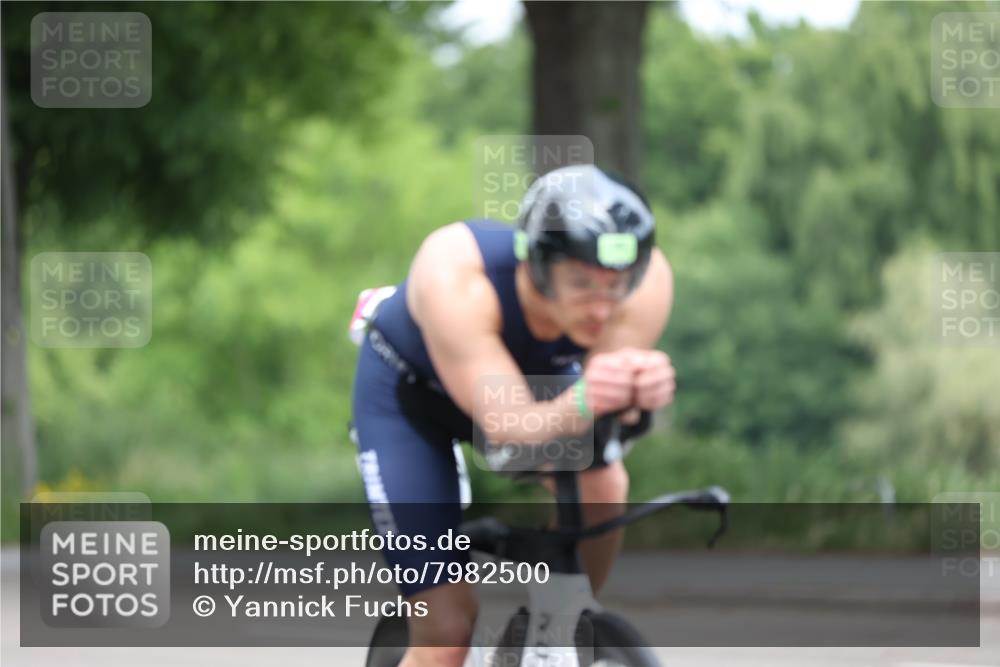 15.06.2025 - 7 Türme Triathlon Yannick Fuchs http://msf.ph/oto/7982500 15.06.2025 11:30:25 Radfahren  meine-sportfotos.de