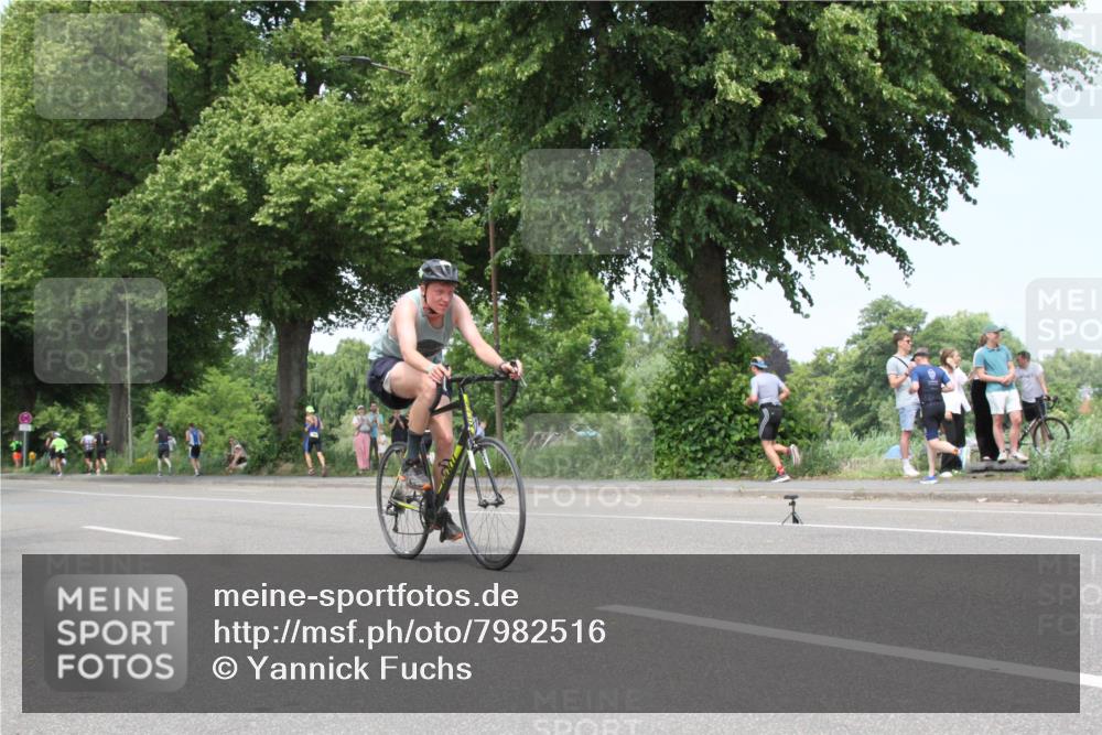 15.06.2025 - 7 Türme Triathlon Yannick Fuchs http://msf.ph/oto/7982516 15.06.2025 13:32:26 Radfahren  meine-sportfotos.de