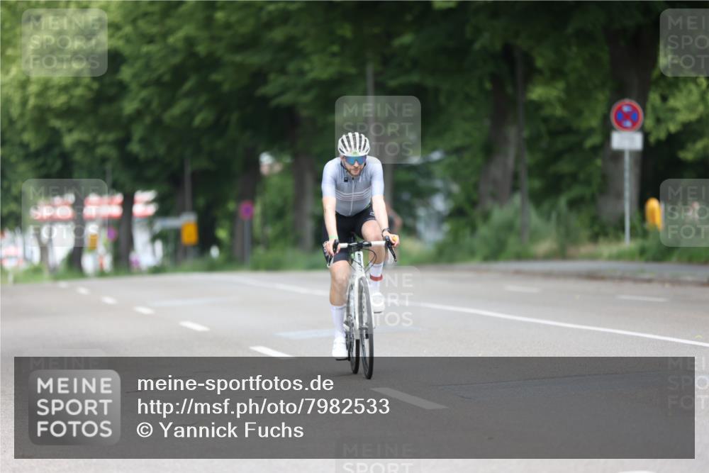 15.06.2025 - 7 Türme Triathlon Yannick Fuchs http://msf.ph/oto/7982533 15.06.2025 11:30:41 Radfahren 277 meine-sportfotos.de