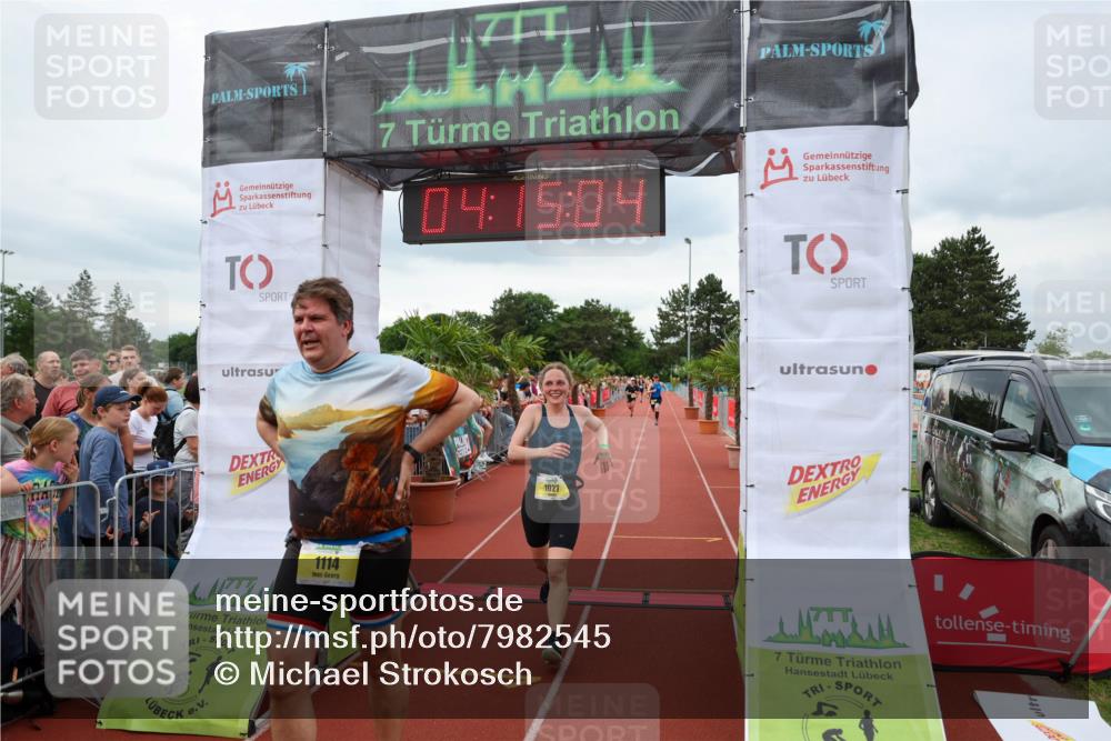 15.06.2025 - 7 Türme Triathlon Michael Strokosch http://msf.ph/oto/7982545 15.06.2025 14:15:04 Ziel 1027, 1114, 1129, 1145 meine-sportfotos.de