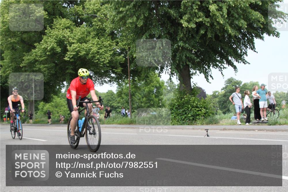 15.06.2025 - 7 Türme Triathlon Yannick Fuchs http://msf.ph/oto/7982551 15.06.2025 13:32:53 Radfahren  meine-sportfotos.de