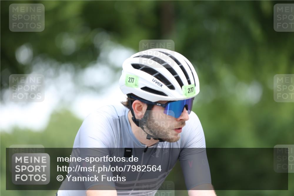 15.06.2025 - 7 Türme Triathlon Yannick Fuchs http://msf.ph/oto/7982564 15.06.2025 11:30:43 Radfahren 277 meine-sportfotos.de