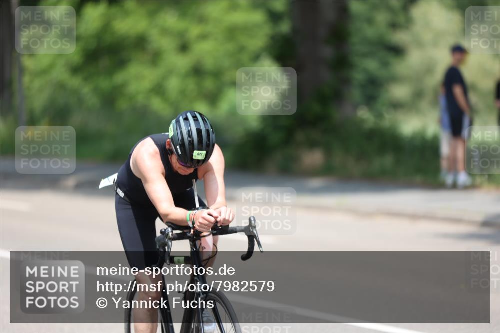 15.06.2025 - 7 Türme Triathlon Yannick Fuchs http://msf.ph/oto/7982579 15.06.2025 12:52:11 Radfahren 500, 537, 622 meine-sportfotos.de