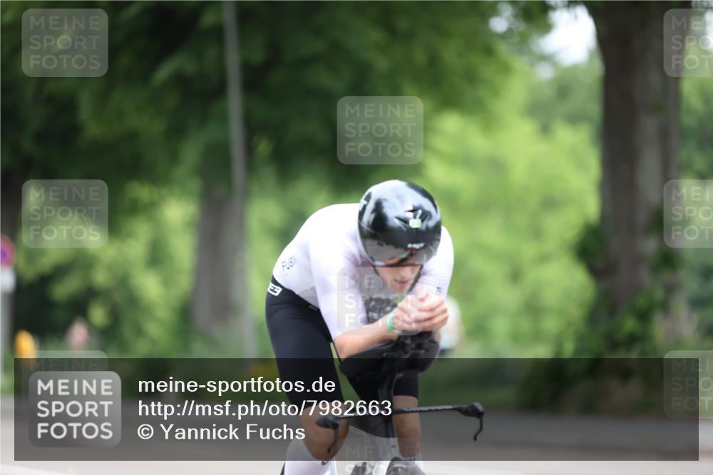 15.06.2025 - 7 Türme Triathlon Yannick Fuchs http://msf.ph/oto/7982663 15.06.2025 11:32:08 Radfahren 313 meine-sportfotos.de