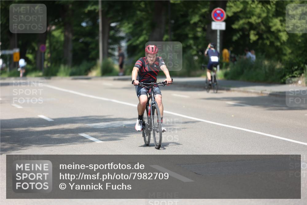 15.06.2025 - 7 Türme Triathlon Yannick Fuchs http://msf.ph/oto/7982709 15.06.2025 12:52:17 Radfahren 400, 451, 500 meine-sportfotos.de