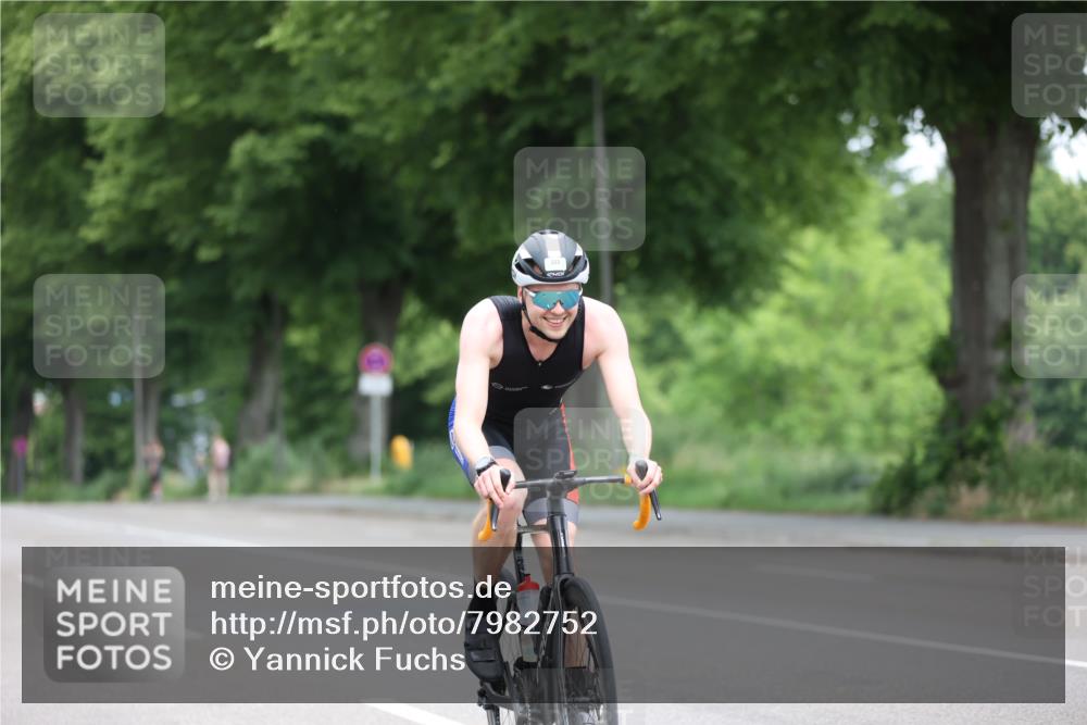 15.06.2025 - 7 Türme Triathlon Yannick Fuchs http://msf.ph/oto/7982752 15.06.2025 11:32:56 Radfahren 222 meine-sportfotos.de