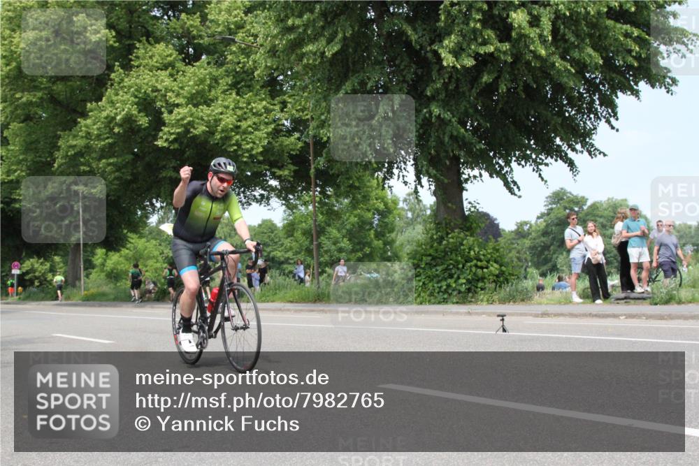 15.06.2025 - 7 Türme Triathlon Yannick Fuchs http://msf.ph/oto/7982765 15.06.2025 13:33:48 Radfahren  meine-sportfotos.de