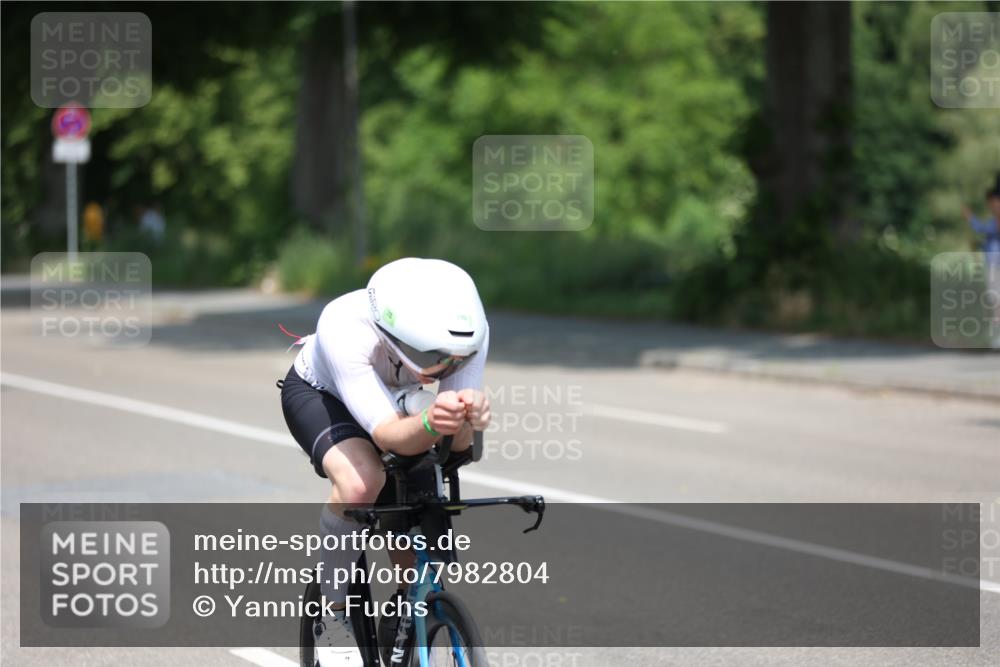 15.06.2025 - 7 Türme Triathlon Yannick Fuchs http://msf.ph/oto/7982804 15.06.2025 12:52:21 Radfahren 400, 451 meine-sportfotos.de