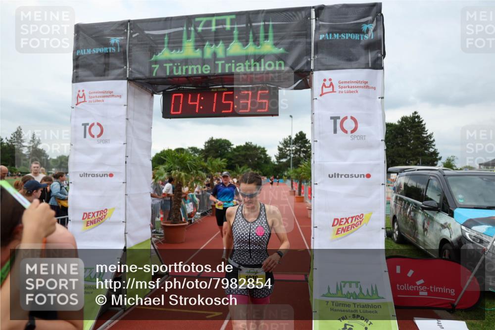 15.06.2025 - 7 Türme Triathlon Michael Strokosch http://msf.ph/oto/7982854 15.06.2025 14:15:35 Ziel 747, 976, 1018, 1076 meine-sportfotos.de