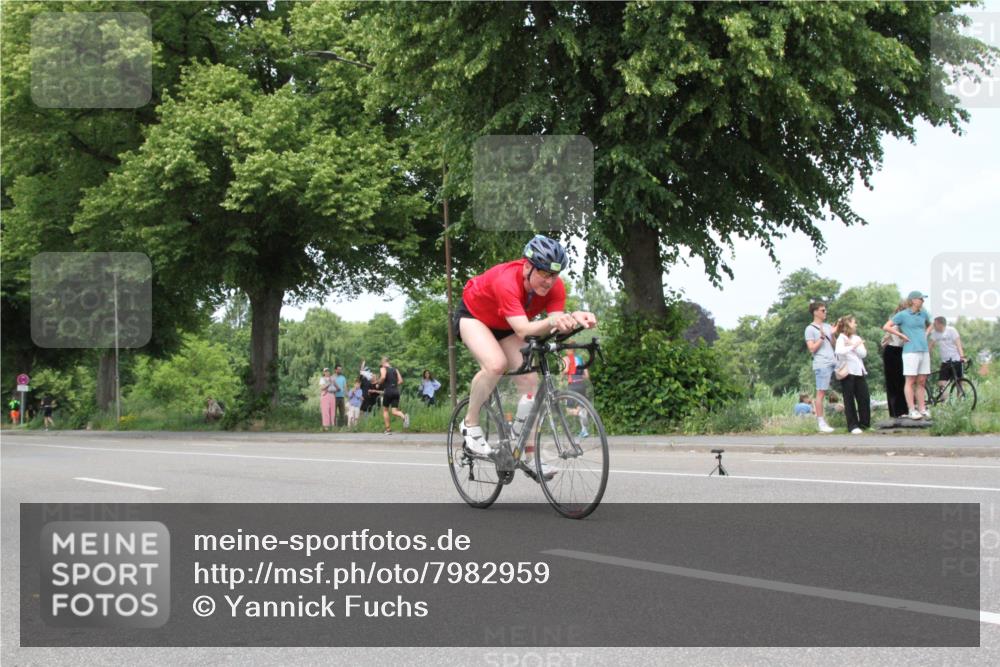 15.06.2025 - 7 Türme Triathlon Yannick Fuchs http://msf.ph/oto/7982959 15.06.2025 13:34:48 Radfahren  meine-sportfotos.de