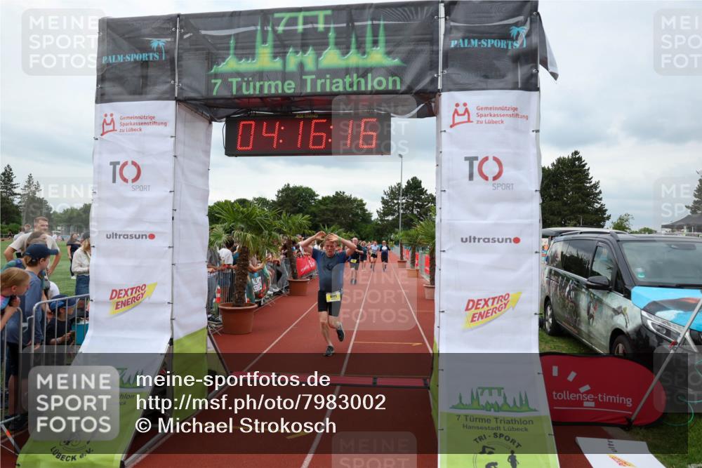 15.06.2025 - 7 Türme Triathlon Michael Strokosch http://msf.ph/oto/7983002 15.06.2025 14:16:16 Ziel 735, 834, 959, 1005 meine-sportfotos.de