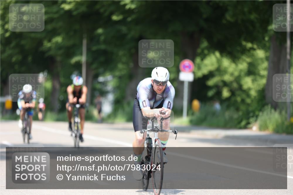 15.06.2025 - 7 Türme Triathlon Yannick Fuchs http://msf.ph/oto/7983024 15.06.2025 12:52:51 Radfahren 631, 653 meine-sportfotos.de