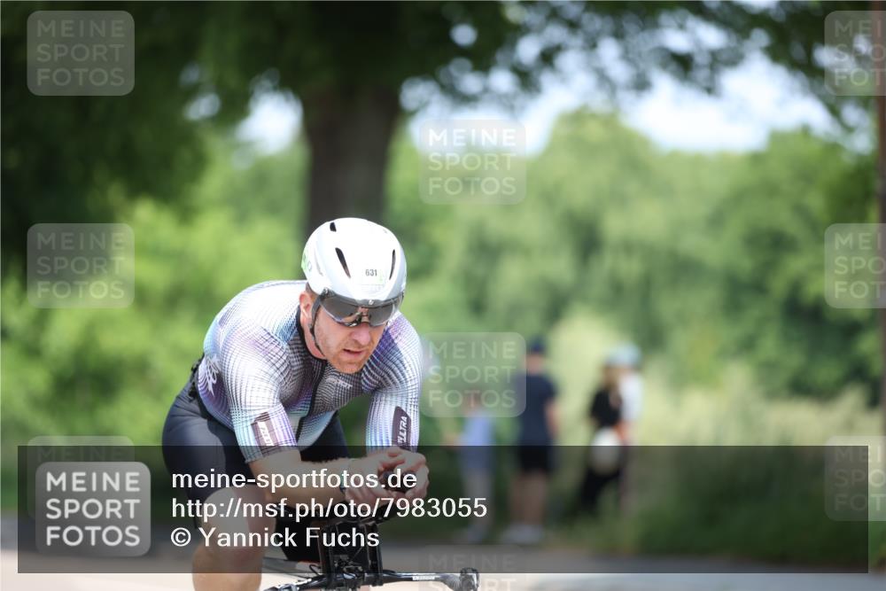 15.06.2025 - 7 Türme Triathlon Yannick Fuchs http://msf.ph/oto/7983055 15.06.2025 12:52:52 Radfahren 631, 653 meine-sportfotos.de