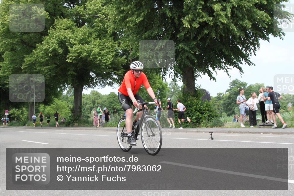 15.06.2025 - 7 Türme Triathlon Yannick Fuchs http://msf.ph/oto/7983062 15.06.2025 13:35:25 Radfahren  meine-sportfotos.de
