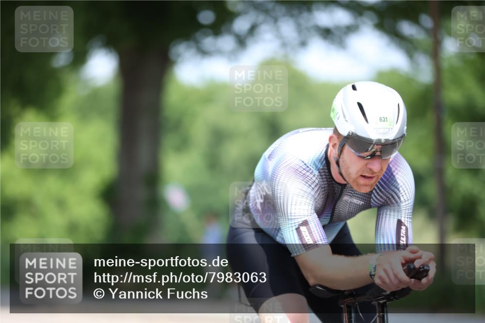 15.06.2025 - 7 Türme Triathlon Yannick Fuchs http://msf.ph/oto/7983063 15.06.2025 12:52:52 Radfahren 631, 653 meine-sportfotos.de
