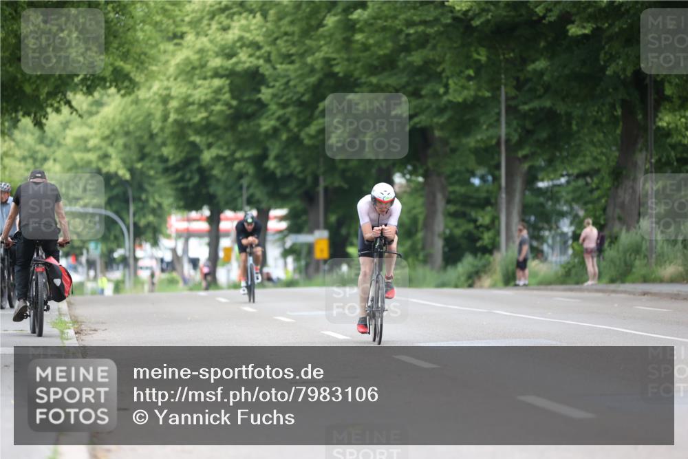 15.06.2025 - 7 Türme Triathlon Yannick Fuchs http://msf.ph/oto/7983106 15.06.2025 11:34:46 Radfahren 224, 250, 337 meine-sportfotos.de