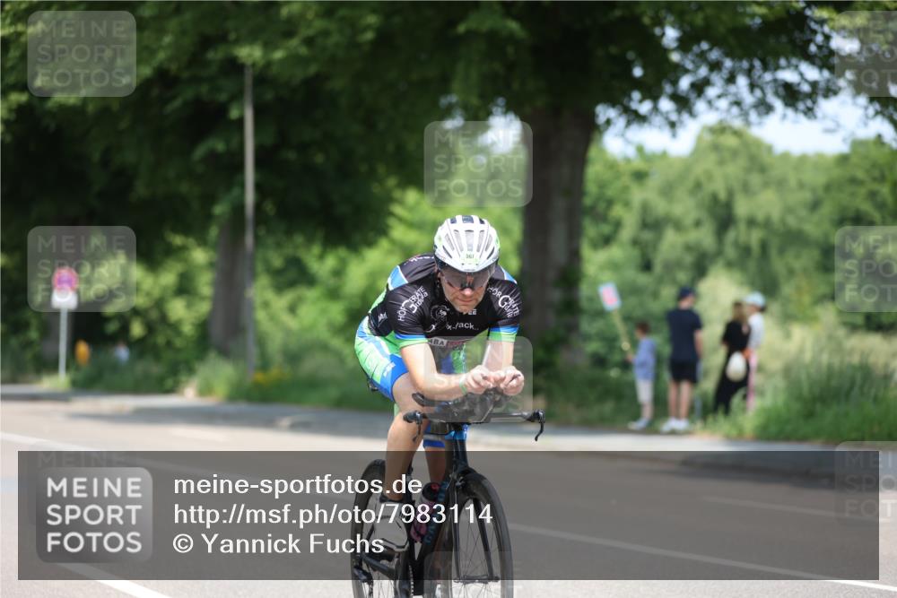15.06.2025 - 7 Türme Triathlon Yannick Fuchs http://msf.ph/oto/7983114 15.06.2025 12:52:54 Radfahren 241, 631, 653, 661 meine-sportfotos.de