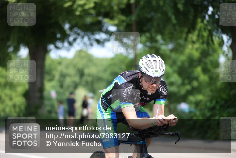 15.06.2025 - 7 Türme Triathlon Yannick Fuchs http://msf.ph/oto/7983127 15.06.2025 12:52:54 Radfahren 241, 631, 653, 661 meine-sportfotos.de