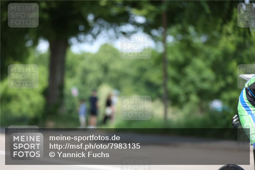 15.06.2025 - 7 Türme Triathlon Yannick Fuchs http://msf.ph/oto/7983135 15.06.2025 12:52:54 Radfahren 241, 631, 653, 661 meine-sportfotos.de