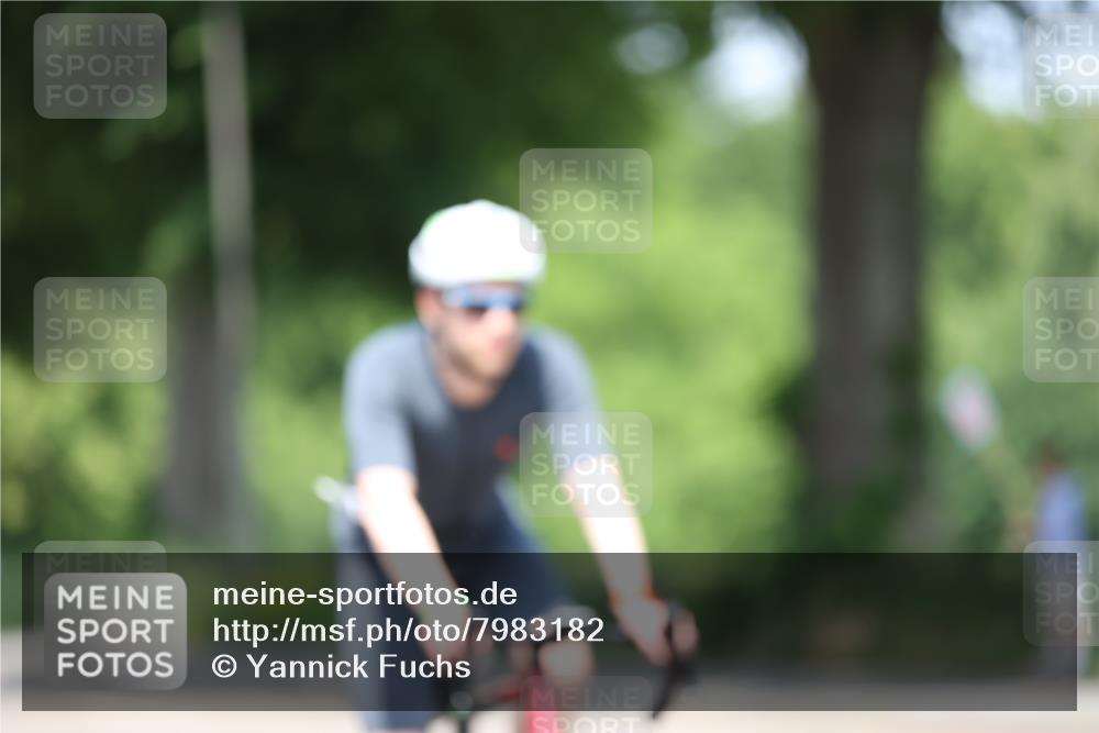15.06.2025 - 7 Türme Triathlon Yannick Fuchs http://msf.ph/oto/7983182 15.06.2025 12:52:59 Radfahren 241, 591, 608, 653, 661 meine-sportfotos.de