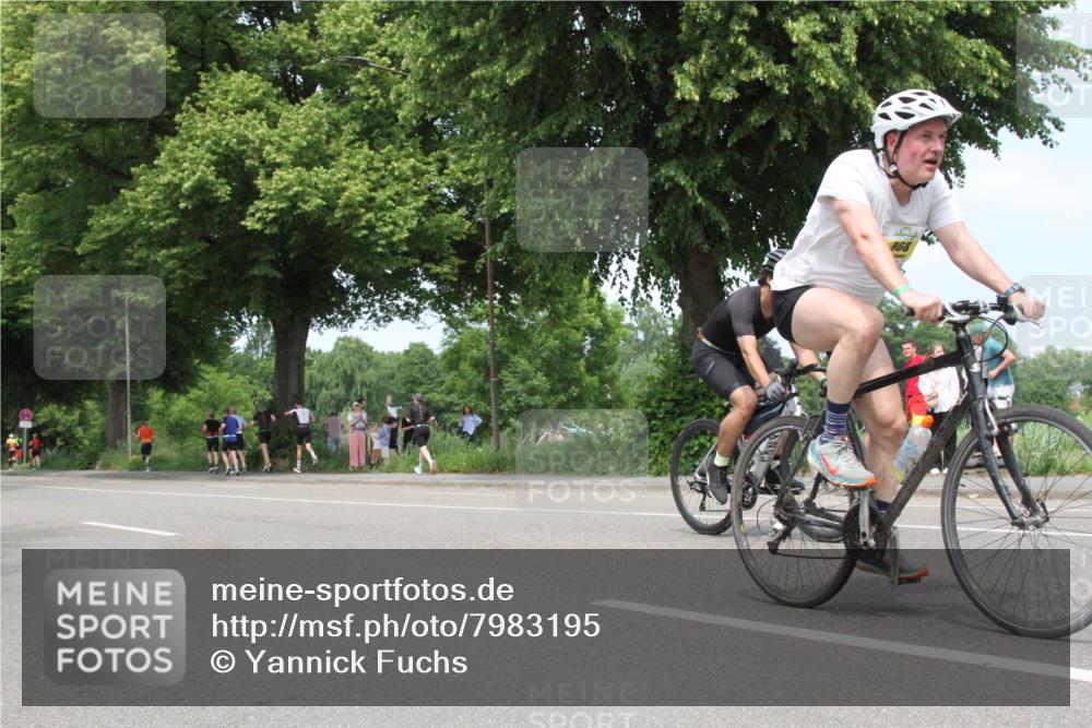 15.06.2025 - 7 Türme Triathlon Yannick Fuchs http://msf.ph/oto/7983195 15.06.2025 13:36:07 Radfahren  meine-sportfotos.de