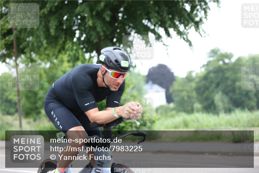 15.06.2025 - 7 Türme Triathlon Yannick Fuchs http://msf.ph/oto/7983225 15.06.2025 11:34:51 Radfahren 224, 250 meine-sportfotos.de