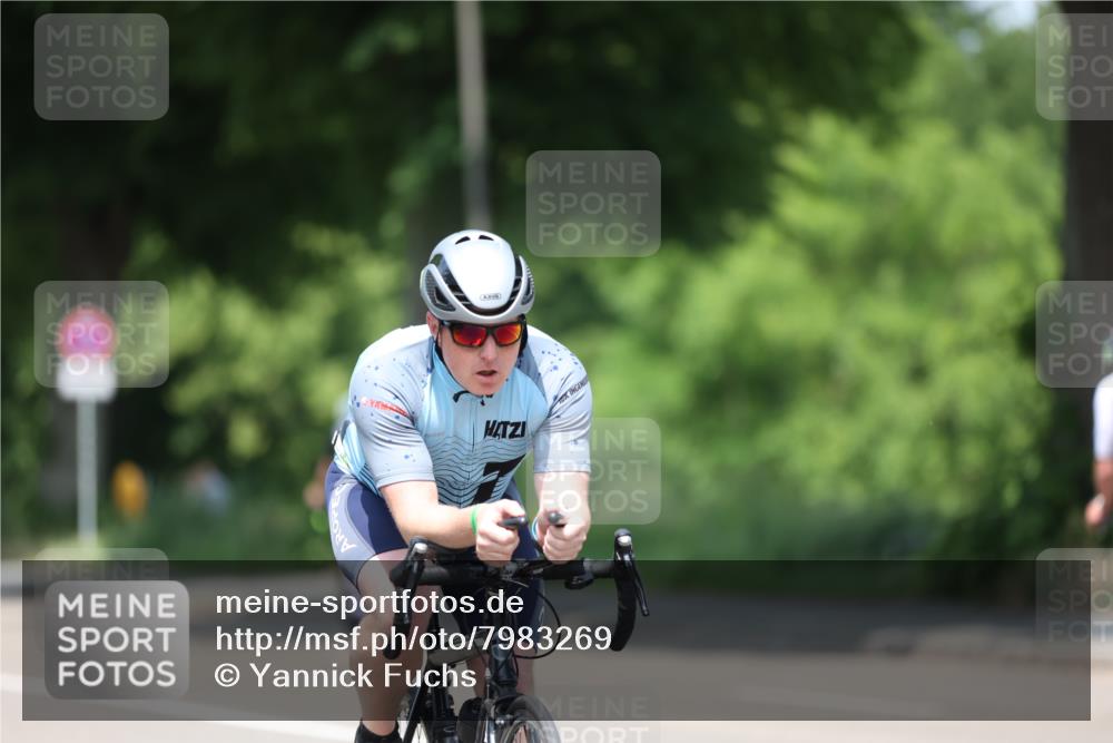 15.06.2025 - 7 Türme Triathlon Yannick Fuchs http://msf.ph/oto/7983269 15.06.2025 12:53:05 Radfahren 255, 265, 591, 608 meine-sportfotos.de