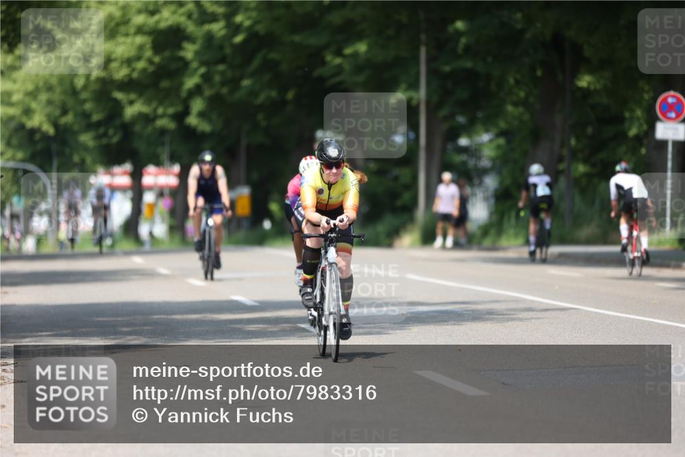 15.06.2025 - 7 Türme Triathlon Yannick Fuchs http://msf.ph/oto/7983316 15.06.2025 12:53:09 Radfahren 255, 265, 341, 470, 608 meine-sportfotos.de