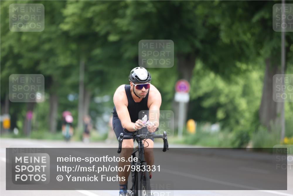 15.06.2025 - 7 Türme Triathlon Yannick Fuchs http://msf.ph/oto/7983331 15.06.2025 11:35:46 Radfahren 295, 297 meine-sportfotos.de