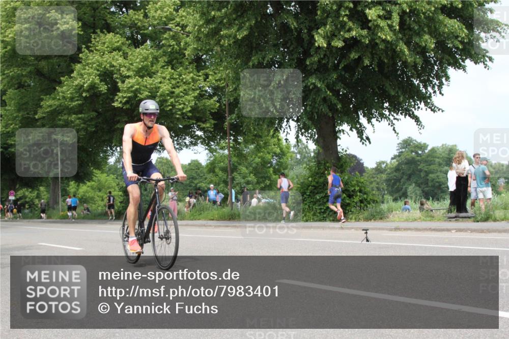 15.06.2025 - 7 Türme Triathlon Yannick Fuchs http://msf.ph/oto/7983401 15.06.2025 13:36:57 Radfahren  meine-sportfotos.de