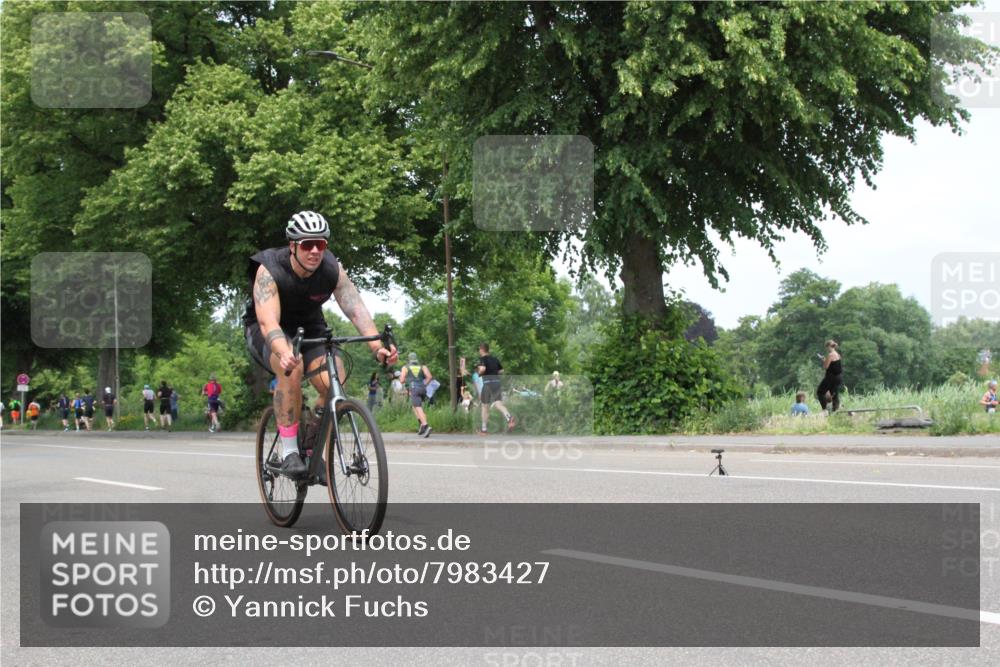 15.06.2025 - 7 Türme Triathlon Yannick Fuchs http://msf.ph/oto/7983427 15.06.2025 13:37:23 Radfahren  meine-sportfotos.de