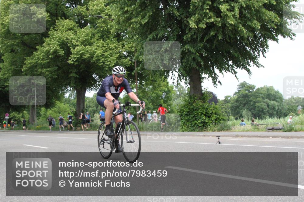 15.06.2025 - 7 Türme Triathlon Yannick Fuchs http://msf.ph/oto/7983459 15.06.2025 13:37:34 Radfahren  meine-sportfotos.de
