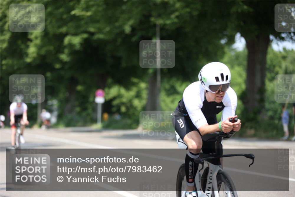 15.06.2025 - 7 Türme Triathlon Yannick Fuchs http://msf.ph/oto/7983462 15.06.2025 12:53:15 Radfahren 255, 341, 470 meine-sportfotos.de